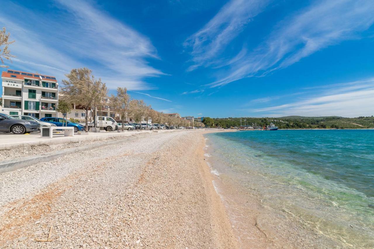 Beachfront Apartments Villa Sisa Primošten Esterno foto