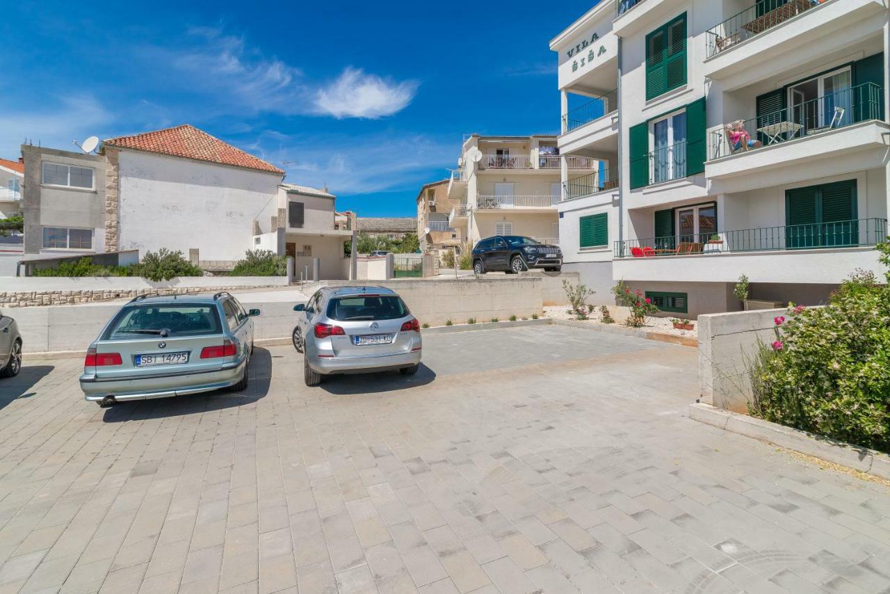 Beachfront Apartments Villa Sisa Primošten Esterno foto