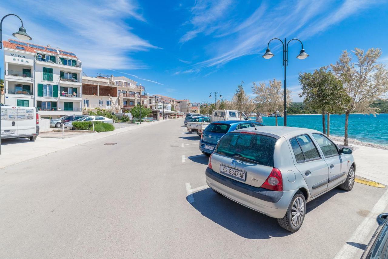 Beachfront Apartments Villa Sisa Primošten Esterno foto